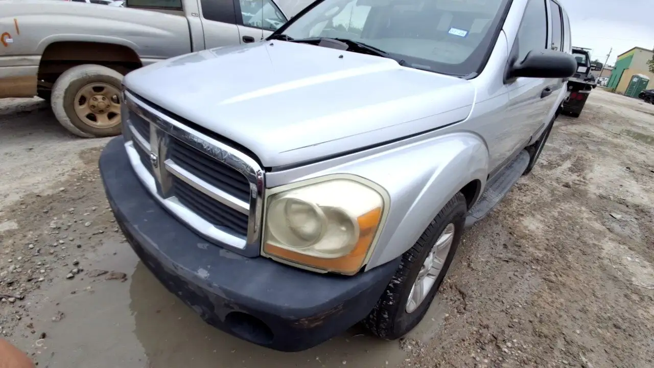 Photo of 2005 Dodge Durango