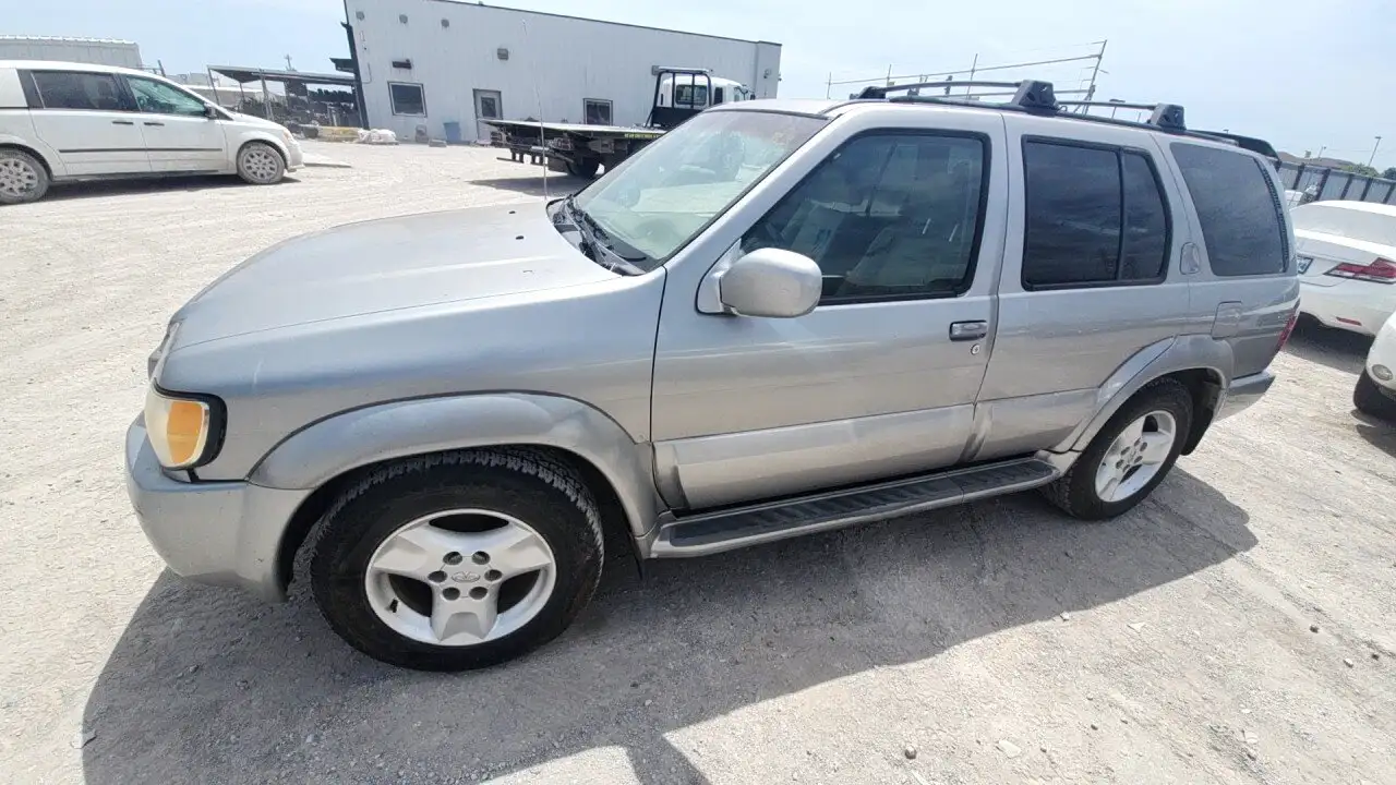 Photo of 2001 Infiniti Qx4