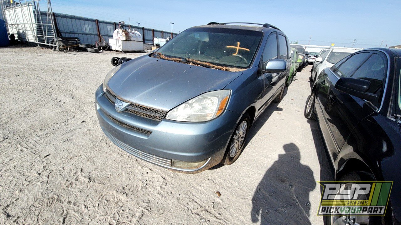Photo of 2004 Toyota Sienna