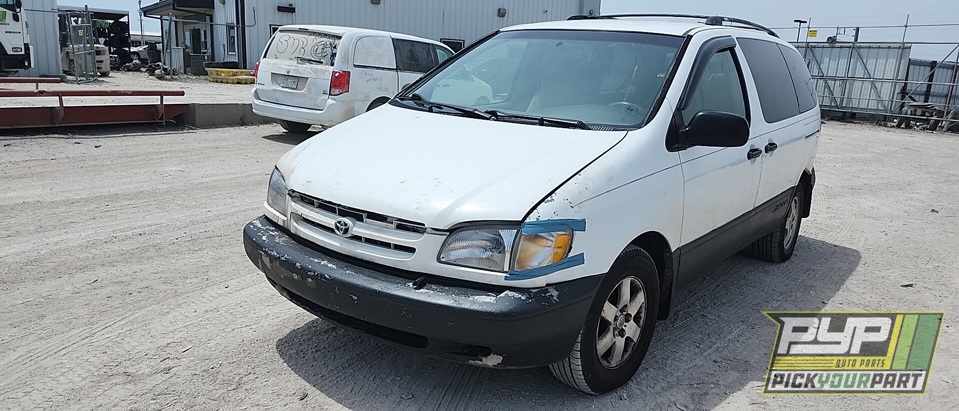 Photo of 1999 Toyota Sienna