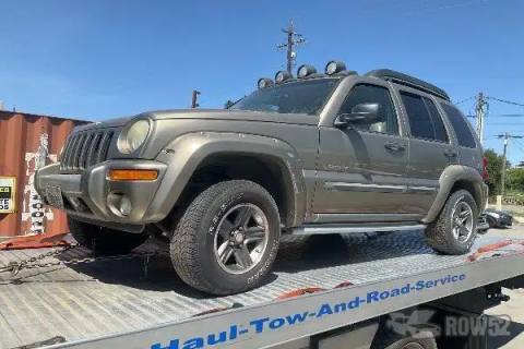 Photo of 2004 Jeep Liberty
