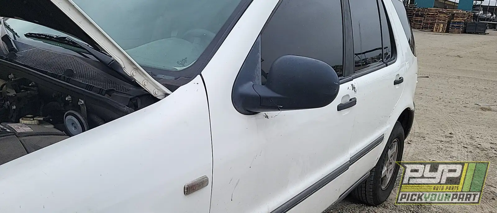 Photo of 1999 Mercedes-Benz Ml320