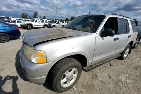 Photo of 2004 Ford Explorer