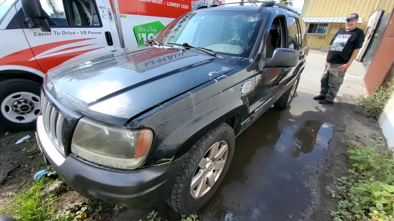 Photo of 2004 Jeep Grand Cherokee