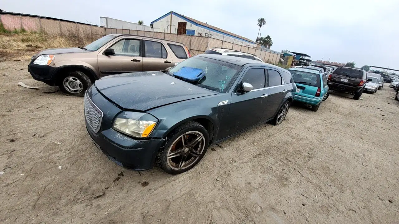 Photo of 2006 Dodge Magnum