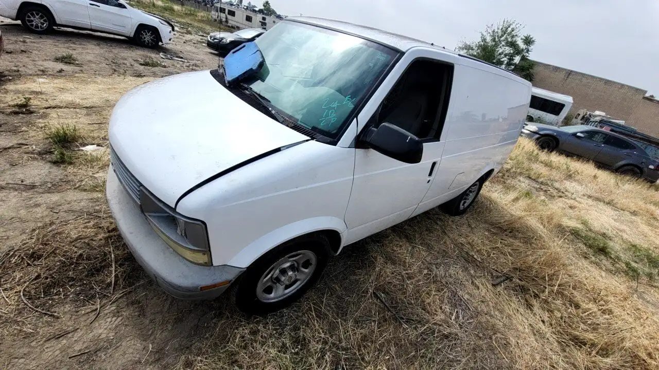 Photo of 2004 Chevrolet Astro