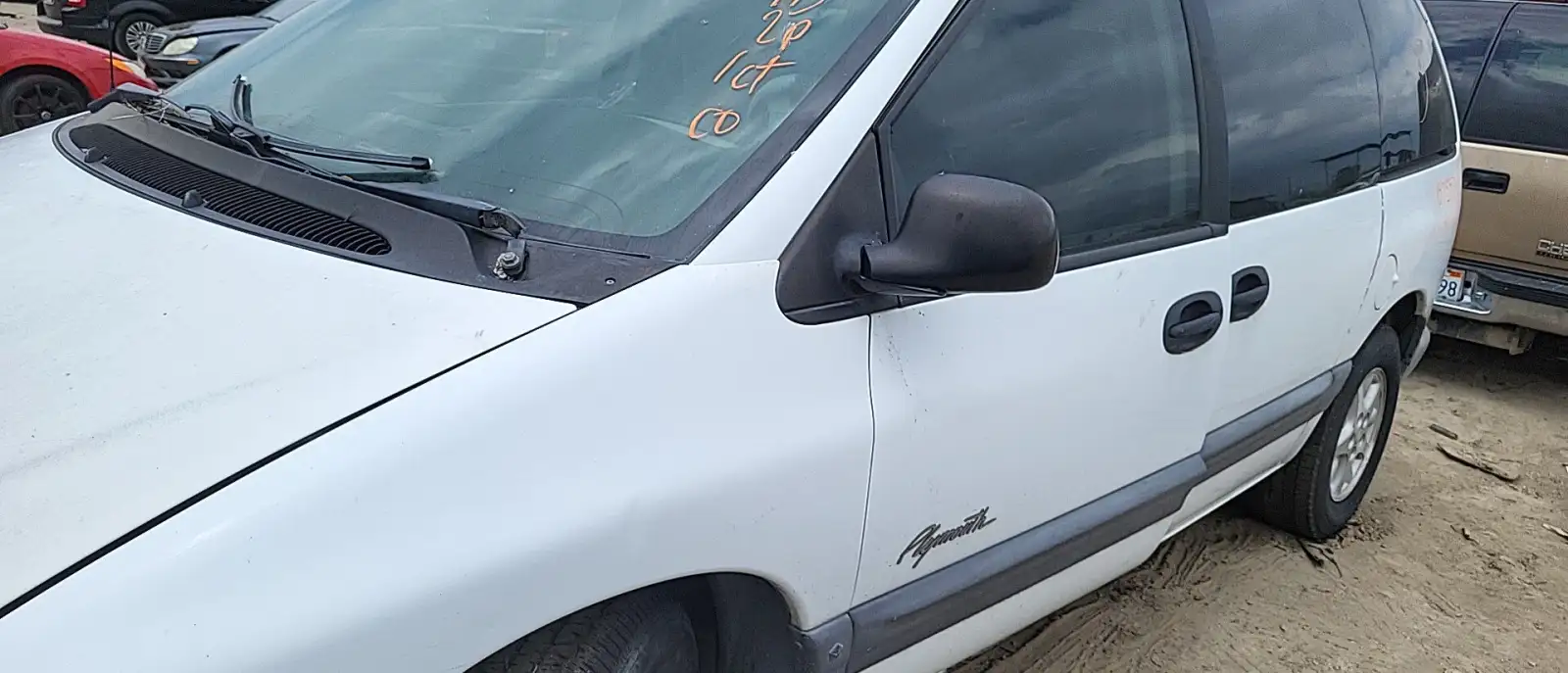 Photo of 1997 Plymouth Voyager