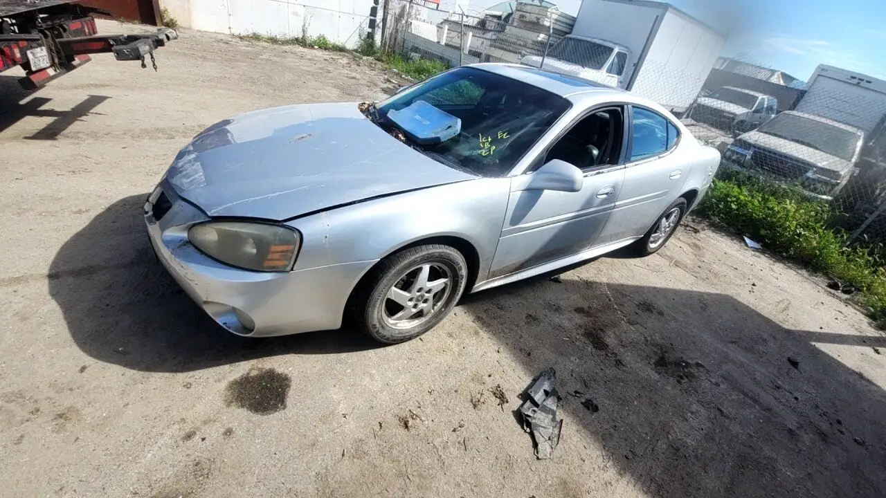 Photo of 2004 Pontiac Grand Prix