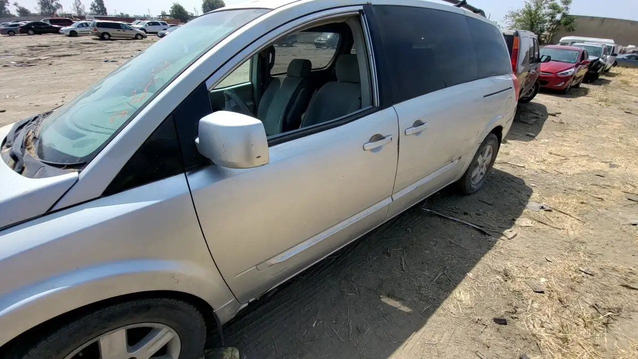 Photo of 2005 Nissan Quest