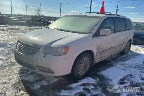 Photo of 2016 Chrysler Town & Country