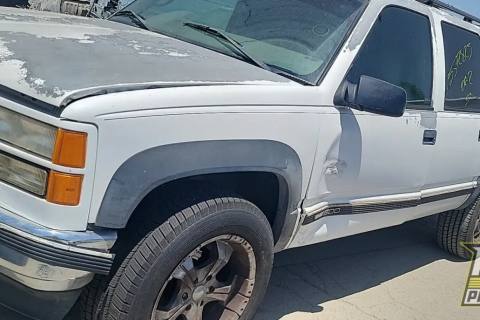 Photo of 1999 Gmc K1500 Suburban