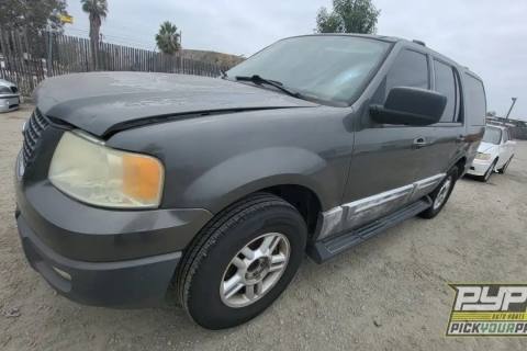 Photo of 2004 Ford Expedition