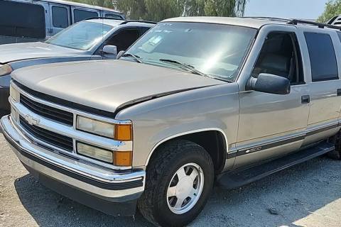 Photo of 1999 Chevrolet C1500 Suburban