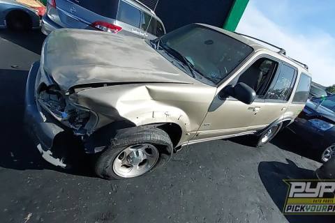 Photo of 2000 Ford Explorer
