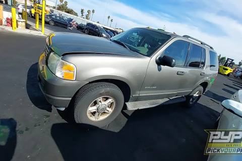 Photo of 2004 Ford Explorer