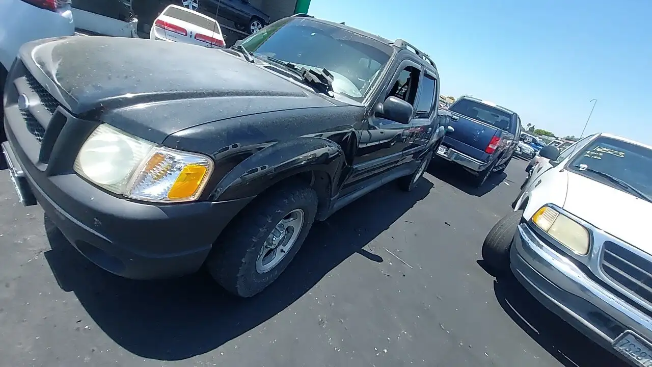 Photo of 2003 Ford Explorer Sport Trac