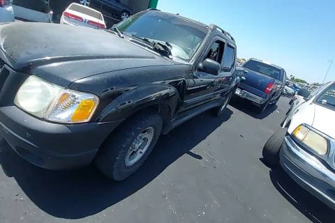 Photo of 2003 Ford Explorer Sport Trac