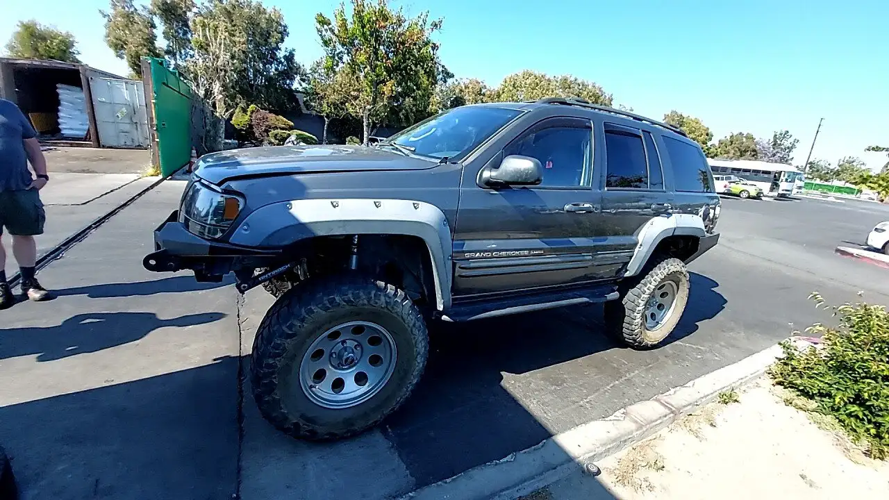 Photo of 2004 Jeep Grand Cherokee