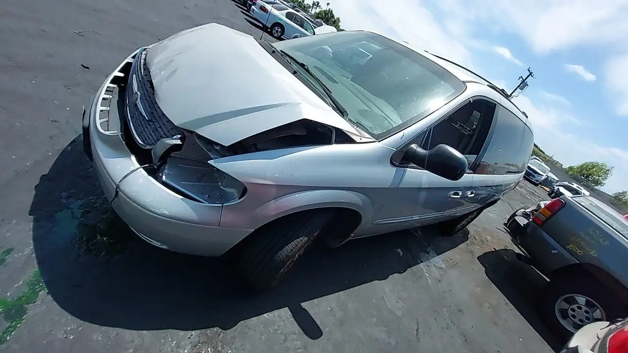 Photo of 2002 Chrysler Town & Country