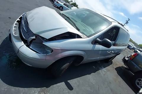 Photo of 2002 Chrysler Town & Country