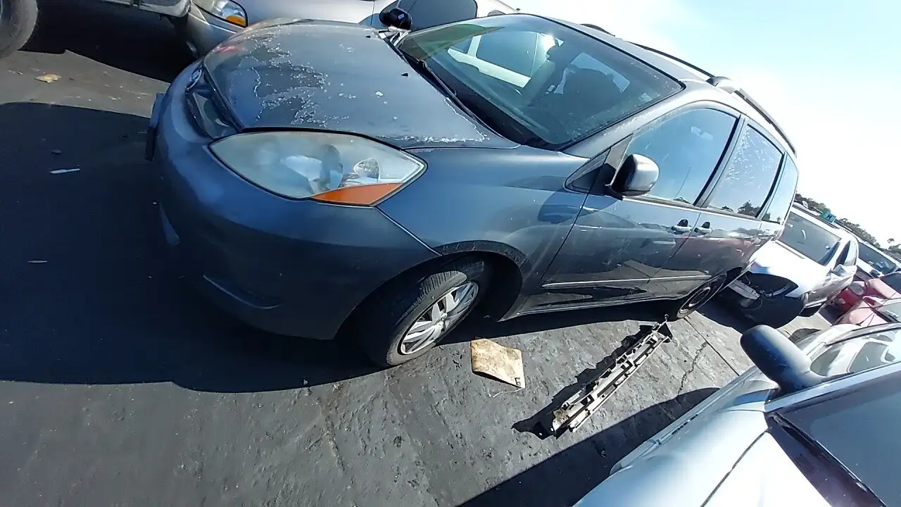 Photo of 2008 Toyota Sienna