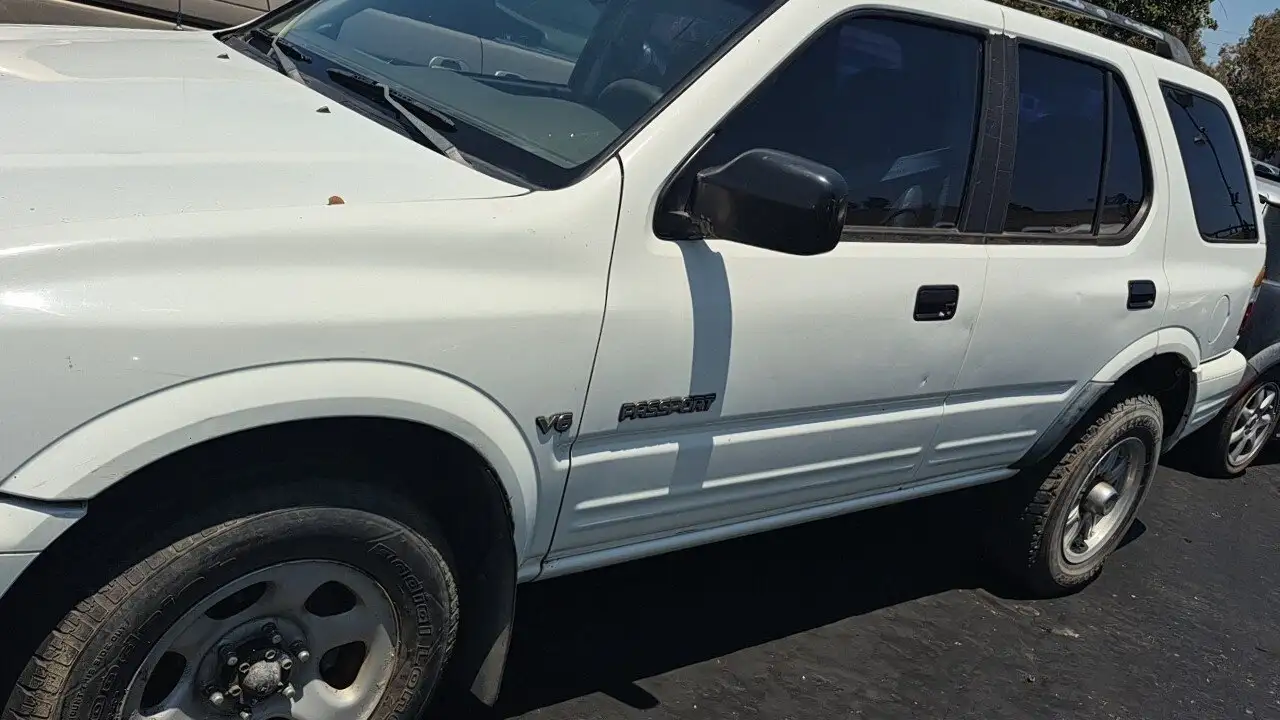 Photo of 2000 Honda Passport