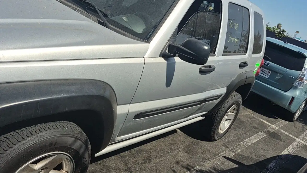 Photo of 2004 Jeep Liberty
