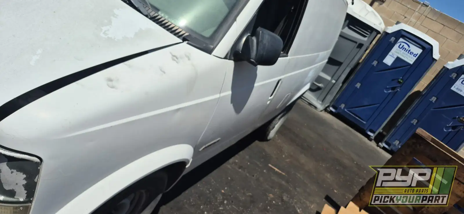 Photo of 1999 Chevrolet Astro