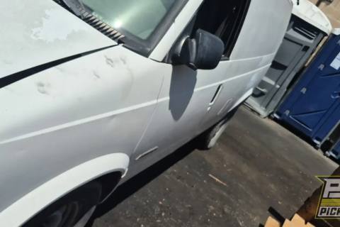 Photo of 1999 Chevrolet Astro