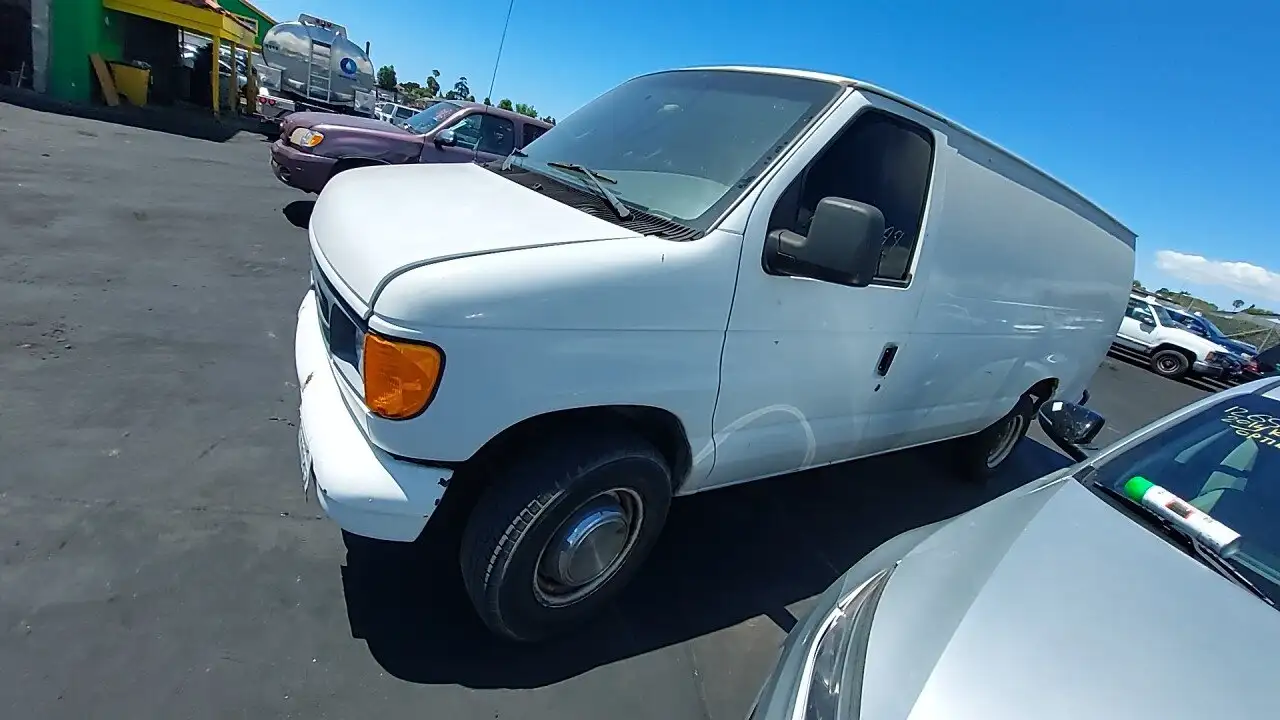 Photo of 2006 Ford E-250