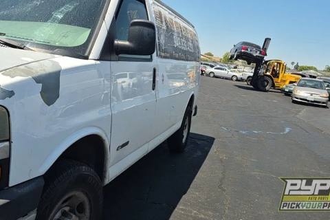 Photo of 2005 Chevrolet Express 2500
