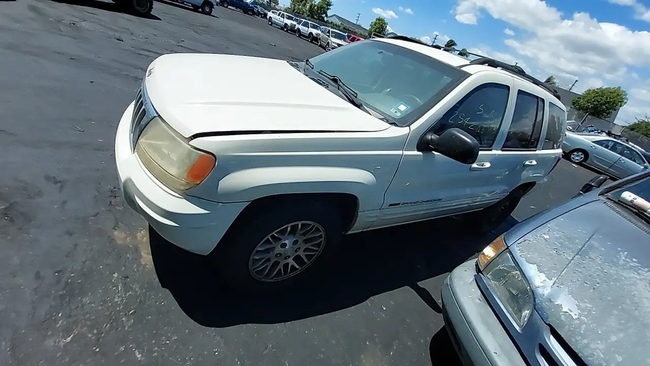 Photo of 2004 Jeep Grand Cherokee