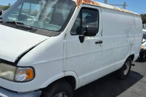 Photo of 1997 Dodge B1500