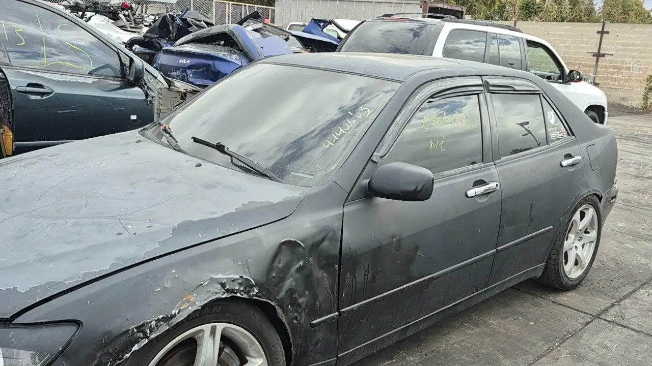 Photo of 2001 Lexus Is300