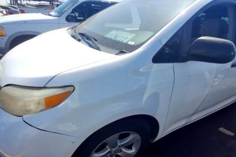 Photo of 2013 Toyota Sienna
