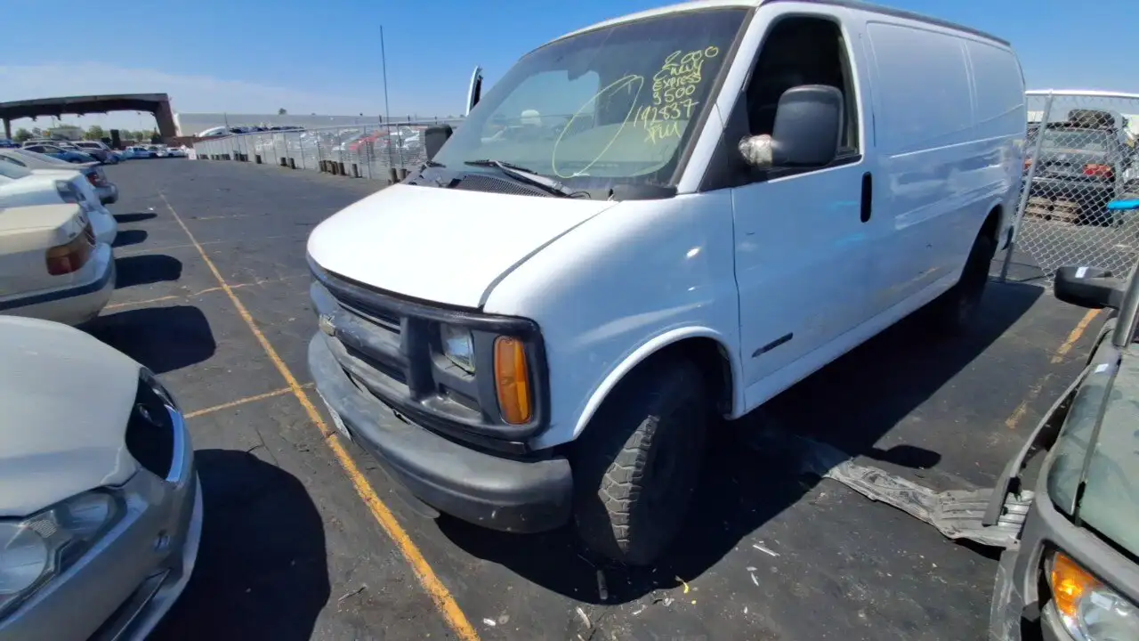 Photo of 2000 Chevrolet Express 3500