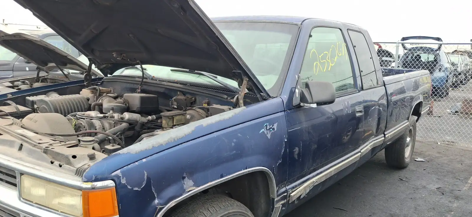 Photo of 1998 Chevrolet C2500