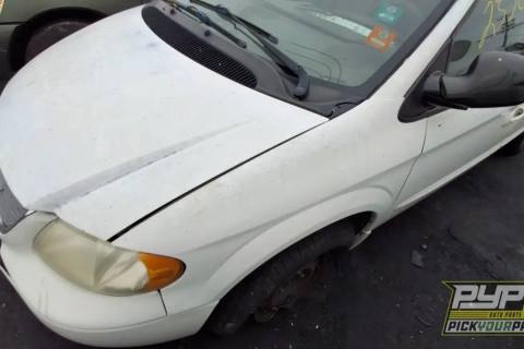 Photo of 2003 Chrysler Town & Country
