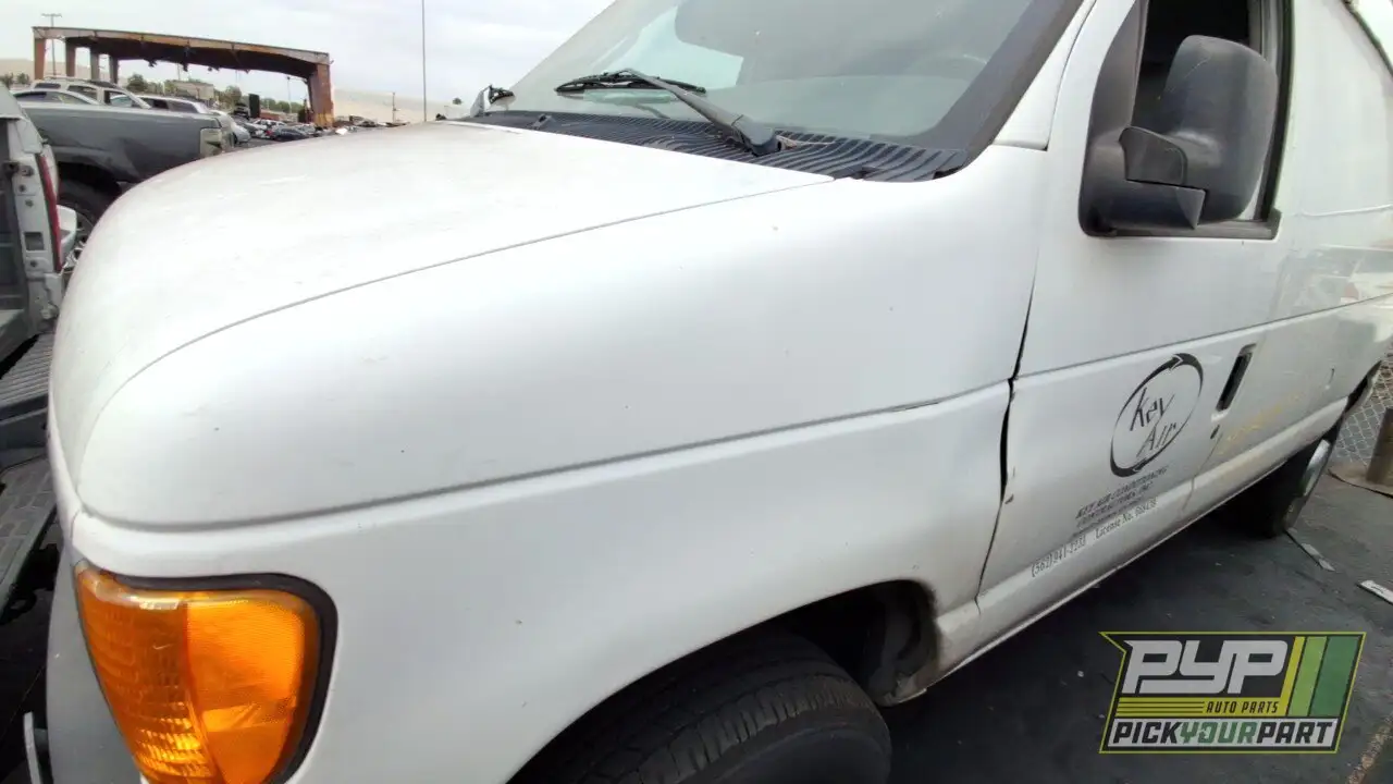 Photo of 2005 Ford E-250