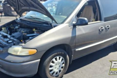 Photo of 1998 Dodge Caravan
