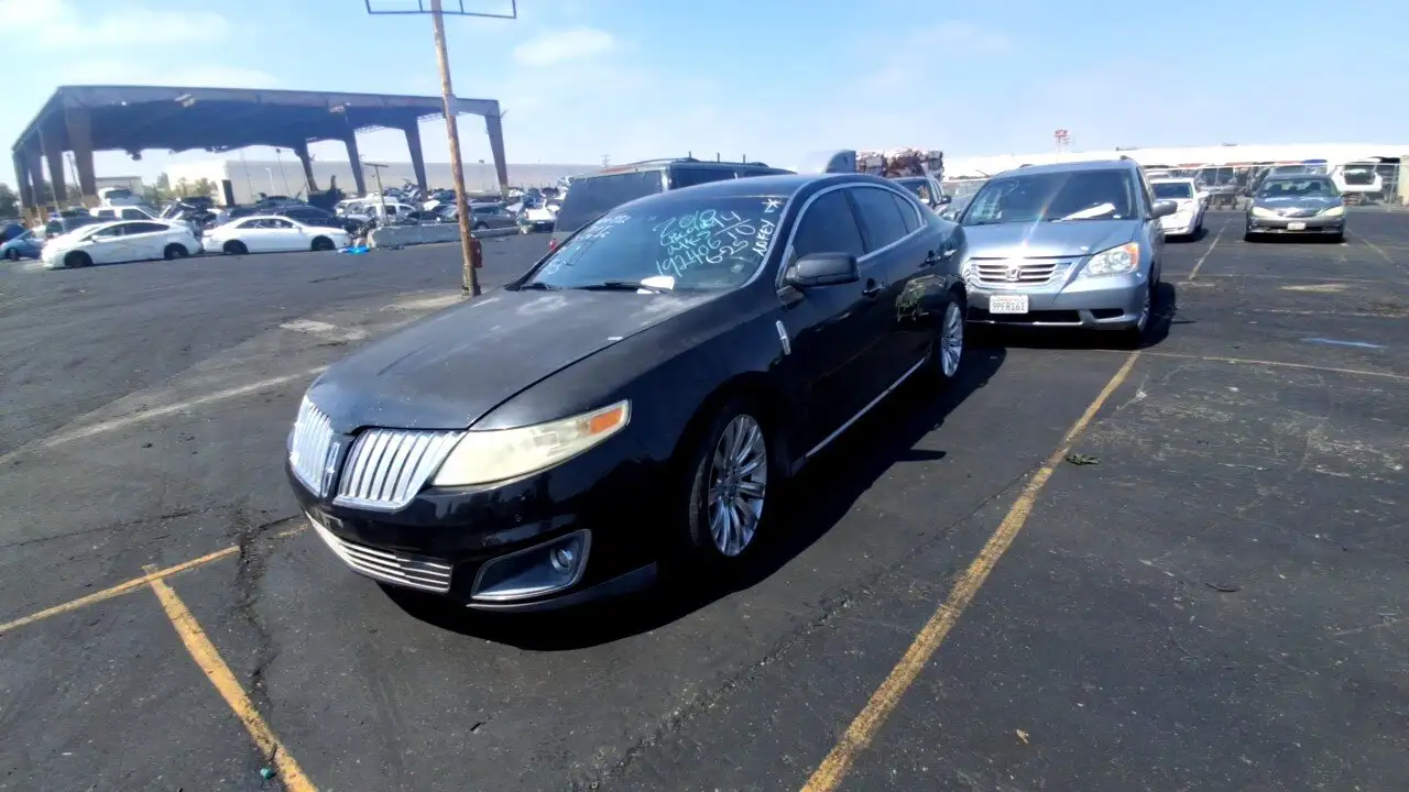 Photo of 2010 Lincoln Mks