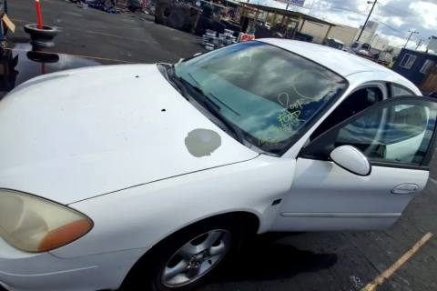 Photo of 2000 Ford Taurus