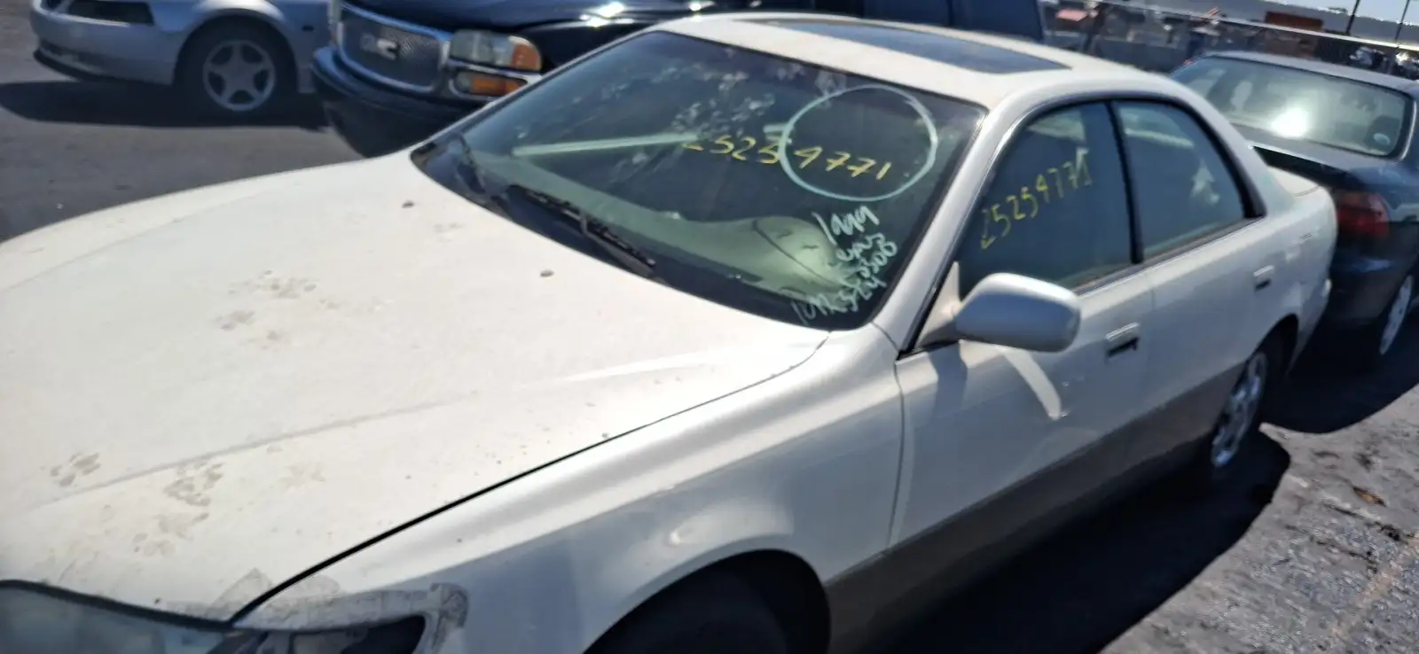 Photo of 1999 Lexus Es300