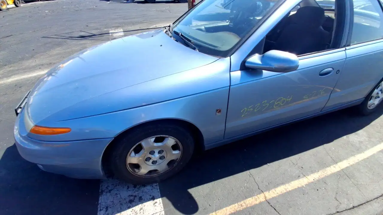 Photo of 2002 Saturn L200
