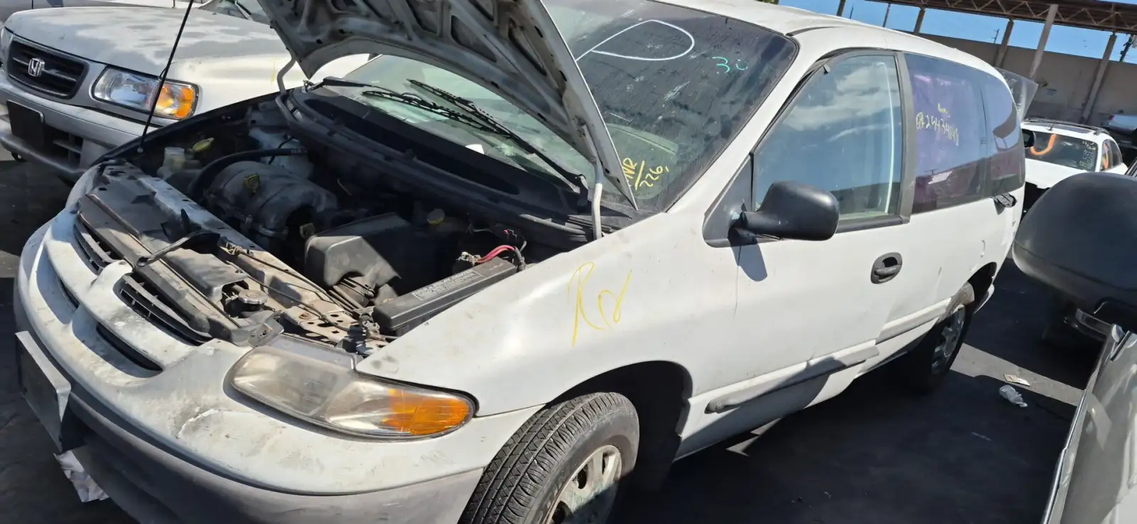 Photo of 1997 Dodge Caravan