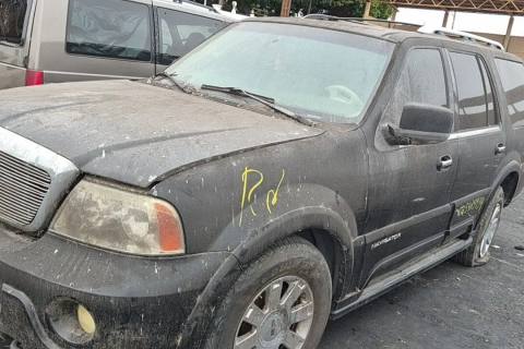 Photo of 2004 Lincoln Navigator
