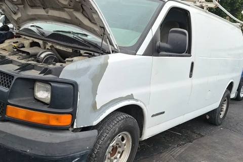 Photo of 2005 Chevrolet Express 2500