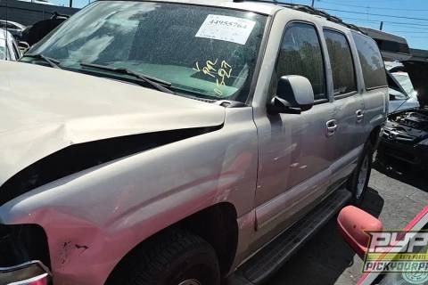 Photo of 2004 Chevrolet Suburban 1500