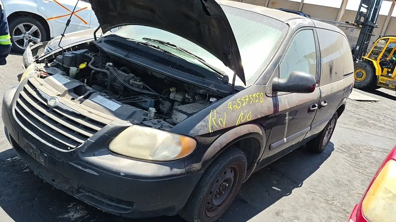 Photo of 2006 Chrysler Town & Country
