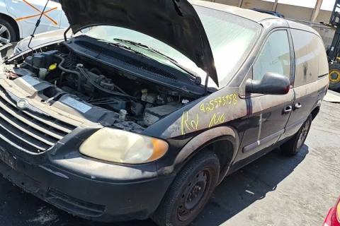 Photo of 2006 Chrysler Town & Country